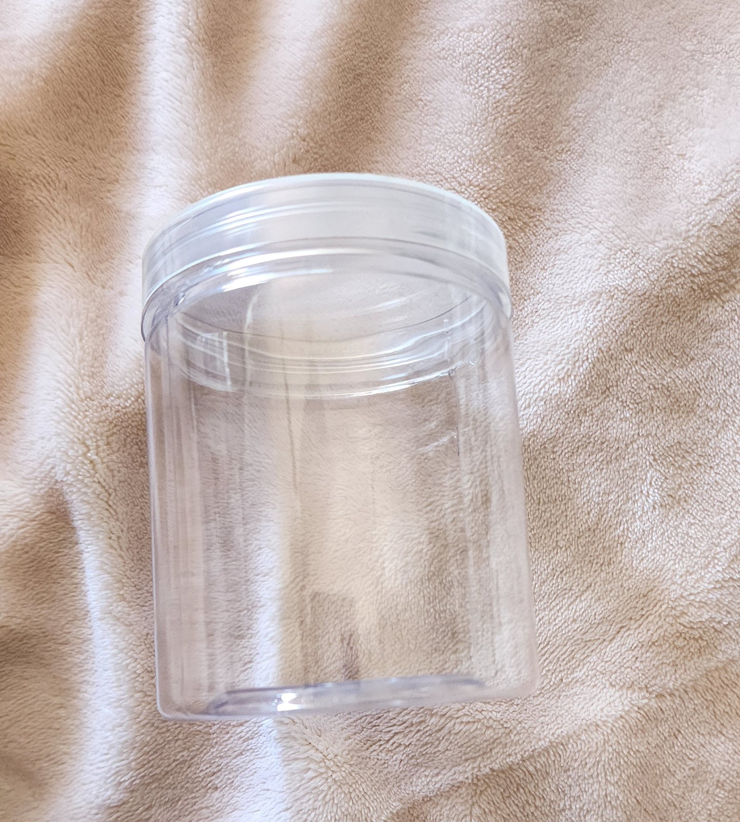 21 PLASTIC JAR SET.